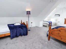 Mount House