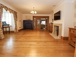 Mount House
