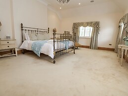 Mount House