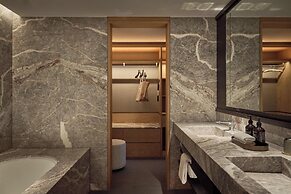 The Florentin by Althoff Collection