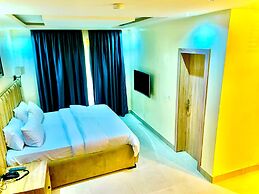 Slavan Suites & Apartments