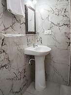 A White Pearl Suites
