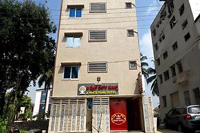 A White Pearl Suites