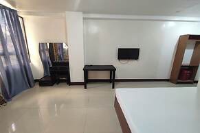 Green Ridge Apartelle