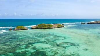 Visiwa Beach Resort