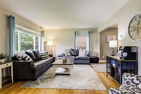 10 Mi to Dtwn Cincinnati: Home w/ Patio & Yard!