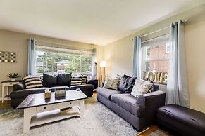 10 Mi to Dtwn Cincinnati: Home w/ Patio & Yard!