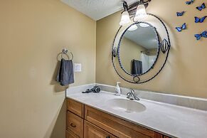 6 Mi to Lake Liberty: Pet-friendly Home w/ Yard