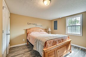 6 Mi to Lake Liberty: Pet-friendly Home w/ Yard