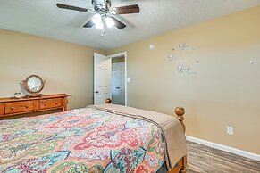 6 Mi to Lake Liberty: Pet-friendly Home w/ Yard