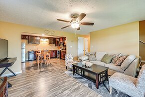 6 Mi to Lake Liberty: Pet-friendly Home w/ Yard
