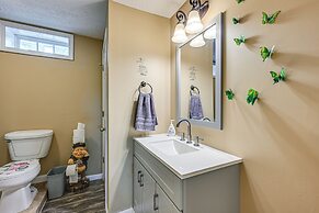 6 Mi to Lake Liberty: Pet-friendly Home w/ Yard