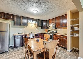 6 Mi to Lake Liberty: Pet-friendly Home w/ Yard