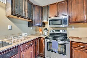 6 Mi to Lake Liberty: Pet-friendly Home w/ Yard