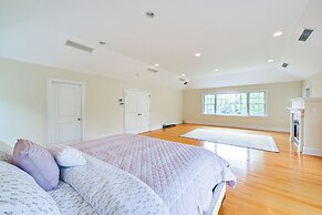 Private Pool & Patio: Luxe Westchester Home!