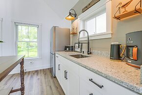 Oceanfront Studio w/ Private Dock in Harpswell!