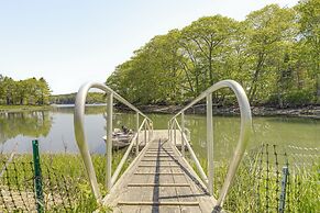 Oceanfront Studio w/ Private Dock in Harpswell!