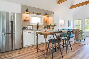 Oceanfront Studio w/ Private Dock in Harpswell!