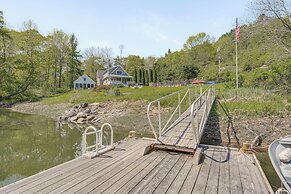 Oceanfront Studio w/ Private Dock in Harpswell!