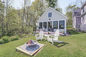 Oceanfront Studio w/ Private Dock in Harpswell!