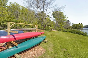 Oceanfront Studio w/ Private Dock in Harpswell!