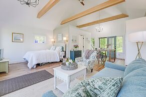 Oceanfront Studio w/ Private Dock in Harpswell!