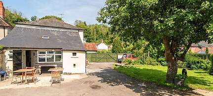 4 Bed-2 Bath-bar-pool Table-library- Xmas Venue