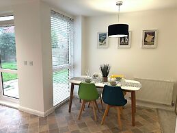 3 Bed-sleeps 6-garden-parking-pets