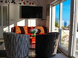 Seafront Apartment Sea Relax With Private Pool