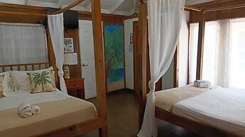 Las Palmas Cabins