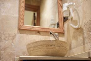 Khalkedon Suites