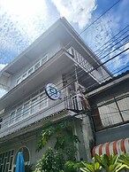 Aran hostel &Cafe Ngamwongwan