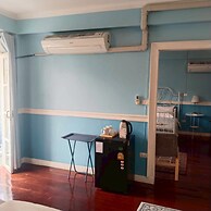 Aran hostel &Cafe Ngamwongwan