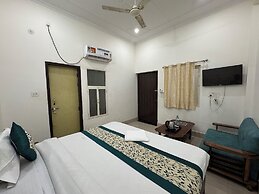 Murli Manohar Palace