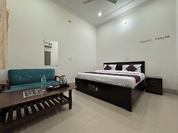 Murli Manohar Palace