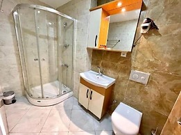 N-Y Suites