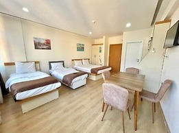 N-Y Suites