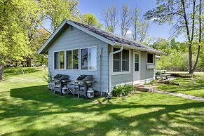 Hackensack Waterfront Retreat on Tenmile Lake