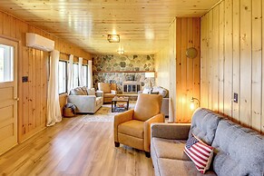 Hackensack Waterfront Retreat on Tenmile Lake