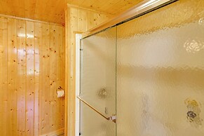 Hackensack Waterfront Retreat on Tenmile Lake