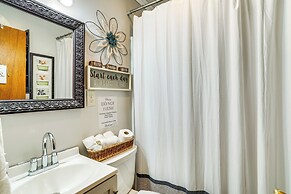 < 1/2 Mi to Lake: Secluded Gem in Cherokee Village