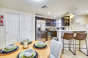 Family-friendly Condo w/ Pool Access in Phoenix!