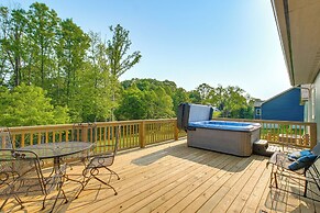Hot Tub & Fire Pit: Rockbridge Getaway!