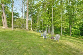 Hot Tub & Fire Pit: Rockbridge Getaway!