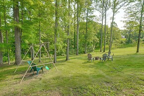 Hot Tub & Fire Pit: Rockbridge Getaway!