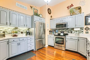 Hot Tub & Fire Pit: Rockbridge Getaway!