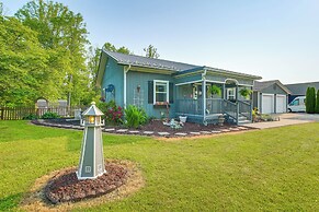 Hot Tub & Fire Pit: Rockbridge Getaway!