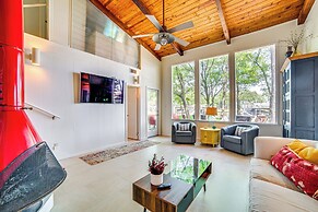 Waterfront Gem on Cedar Creek Lake w/ Deck + Games