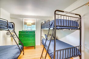 Waterfront Gem on Cedar Creek Lake w/ Deck + Games