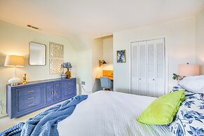 Waterfront Gem on Cedar Creek Lake w/ Deck + Games